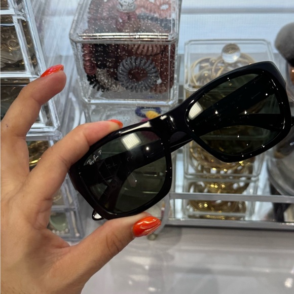RAY-BAN POLARIZED SUNGLASSES 🕶️ - Picture 4 of 8